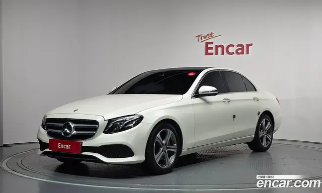Mercedes-Benz E-Class 2016 2.0 автомат (гидро), миниатюра 1