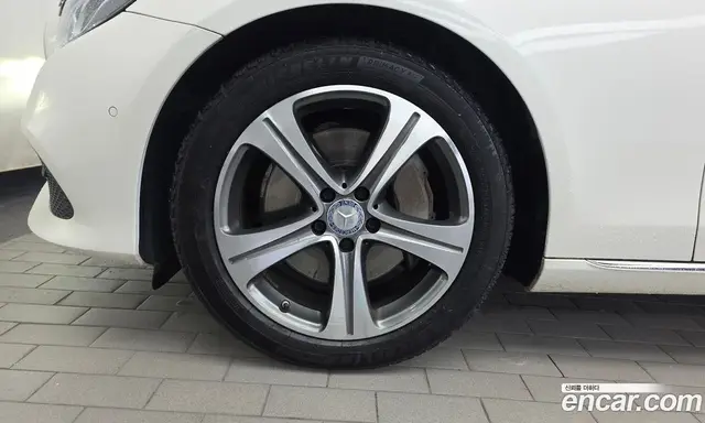 Mercedes-Benz E-Class 2016 2.0 автомат (гидро), миниатюра 5