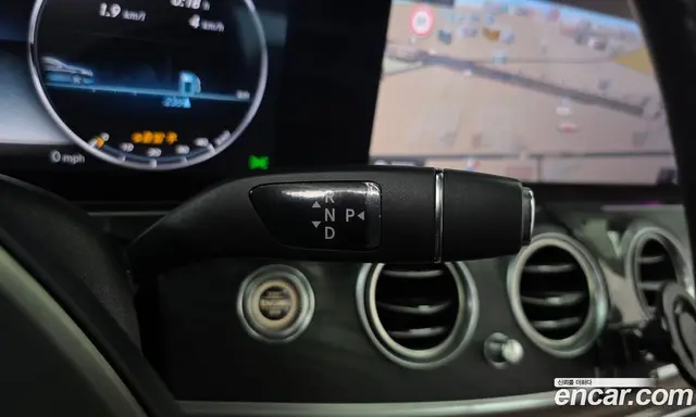 Mercedes-Benz E-Class 2016 2.0 автомат (гидро), миниатюра 9
