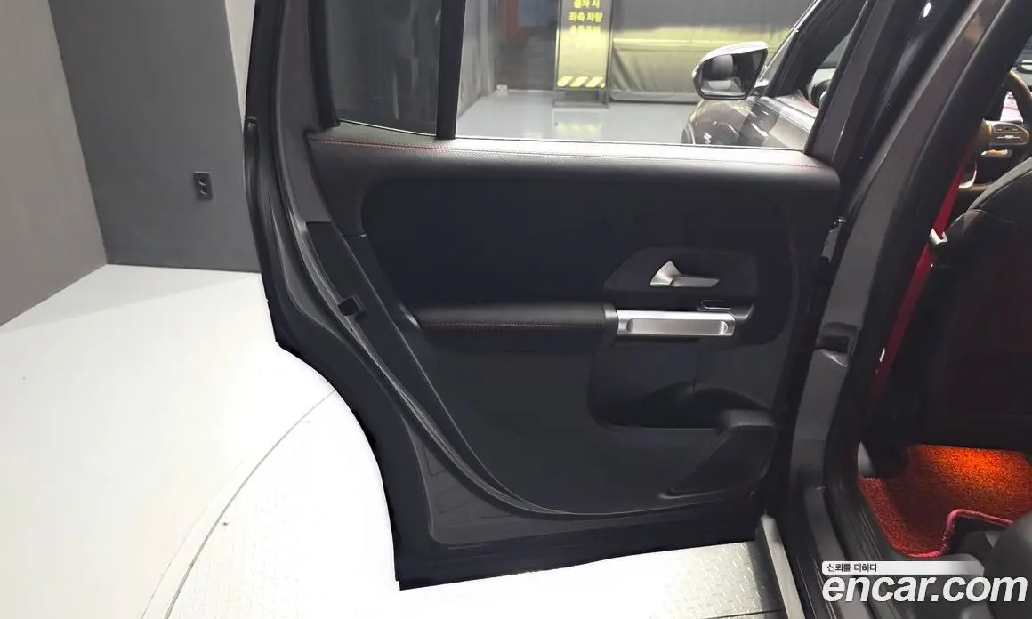 Mercedes-Benz GLB-Class 2021 2.0 автомат (гидро), фото 15