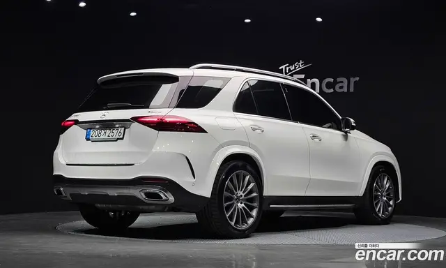Mercedes-Benz GLE-Class 2024 3.0 автомат (гидро), миниатюра 2