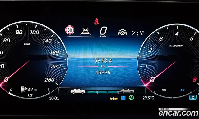 Mercedes-Benz GLE-Class 2024 3.0 автомат (гидро), миниатюра 11