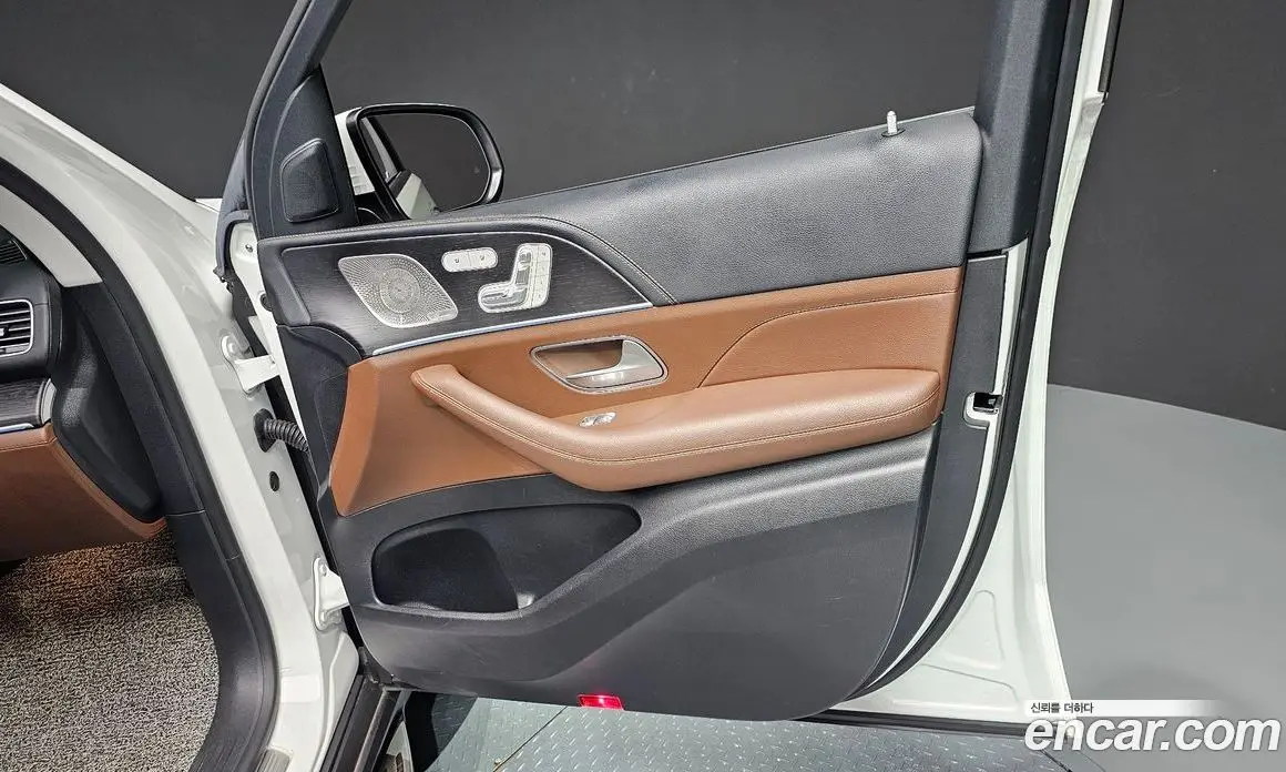 Mercedes-Benz GLE-Class 2024 3.0 автомат (гидро), фото 15