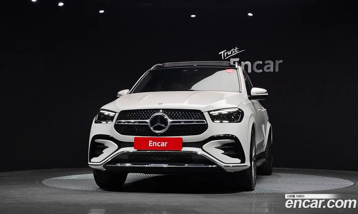 Mercedes-Benz GLE-Class 2024 3.0 автомат (гидро), фото 3