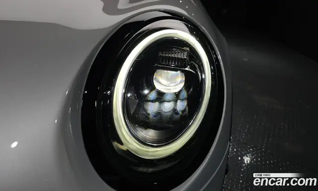 Mini Cooper 2022 2.0 автомат (гидро), миниатюра 7