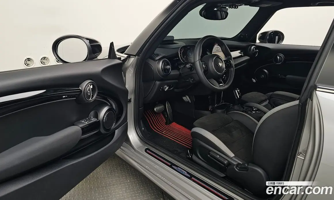 Mini Cooper 2024 2.0 автомат (гидро), фото 12