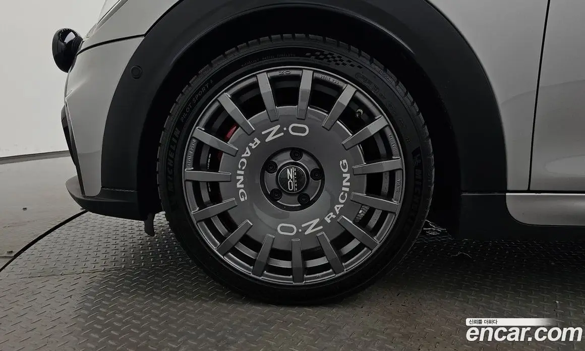 Mini Cooper 2024 2.0 автомат (гидро), фото 4