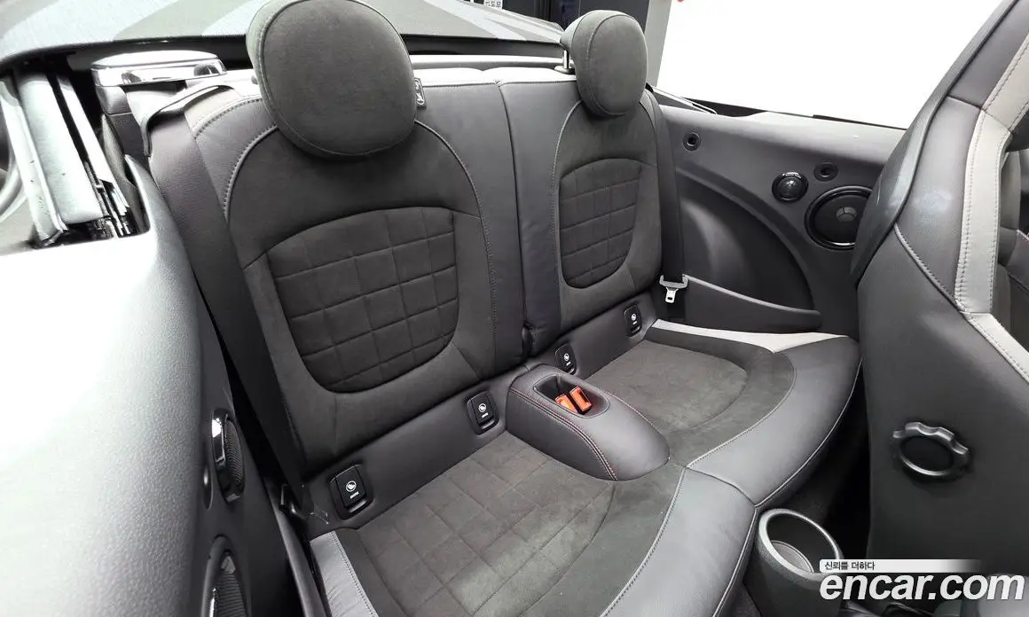 Mini Cooper Convertible 2024 2.0 автомат (гидро), фото 12