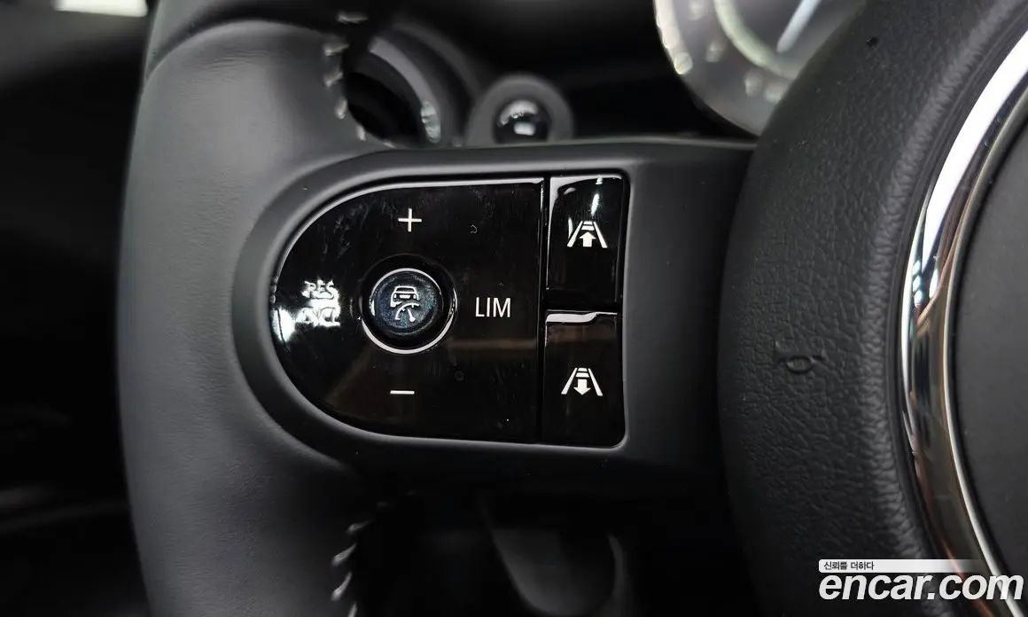 Mini Cooper Convertible 2024 2.0 автомат (гидро), фото 18