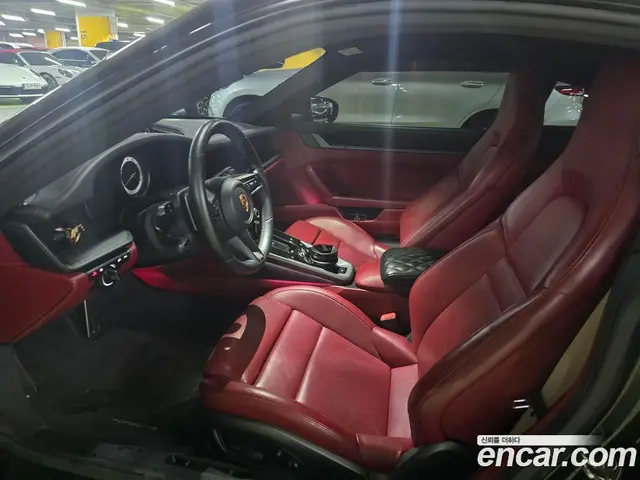 Porsche 911 2022 3.0 автомат (гидро), миниатюра 7