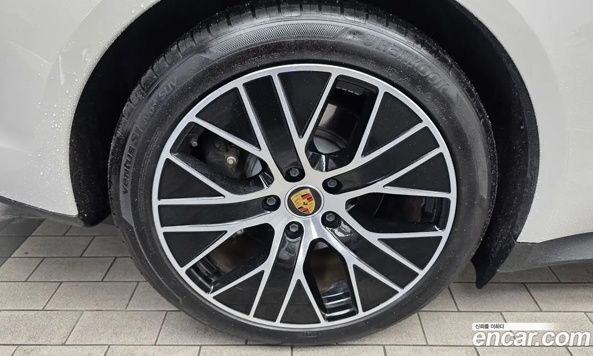 Porsche Taycan 2023 0.1 автомат (гидро), фото 5