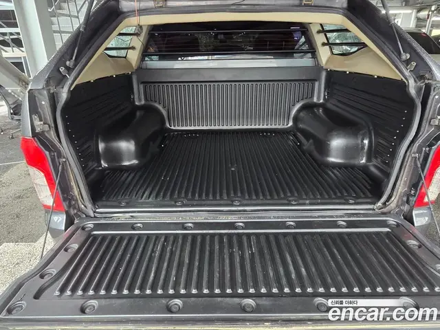SsangYong Korando 2013 2.0 автомат (гидро), миниатюра 12