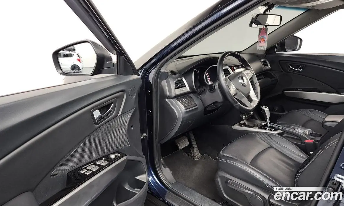 SsangYong TIBOLI 2015 1.6 автомат (гидро), фото 10 SsangYong TIBOLI 2015 1.6 автомат (гидро), фото 10