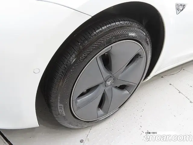Tesla Model 3 2020 0.1 автомат (гидро), миниатюра 5