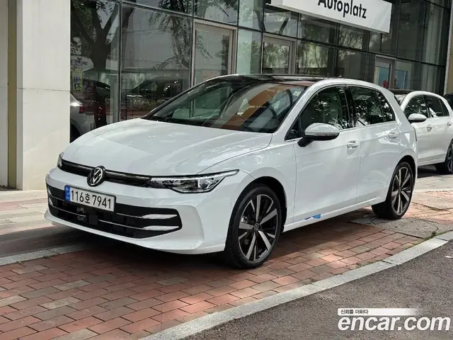 Volkswagen Golf 2026 2.0 автомат (гидро), миниатюра 2