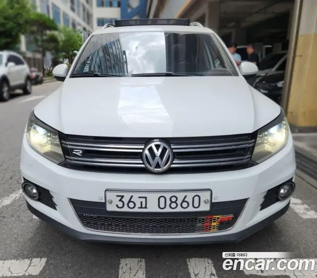 Volkswagen Tiguan 2016 2.0 автомат (гидро), миниатюра 1