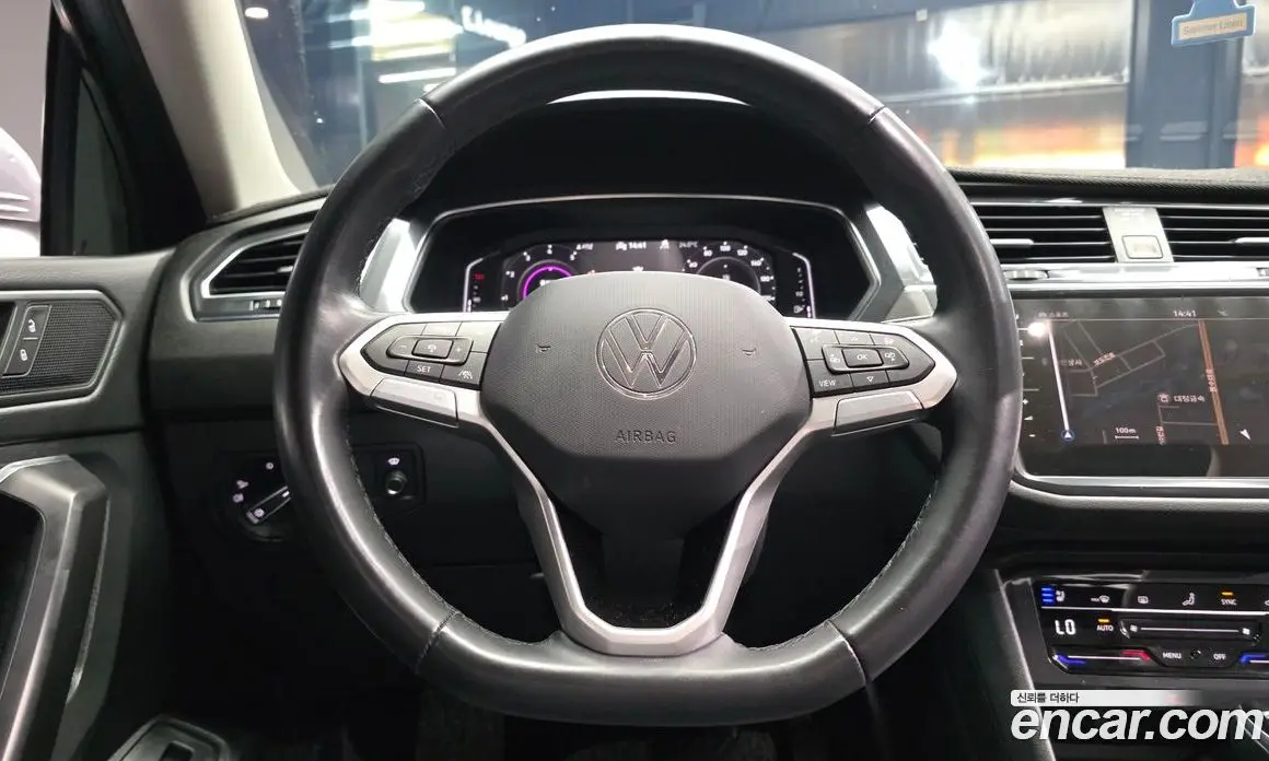 Volkswagen Tiguan 2022 2.0 автомат (гидро), фото 13