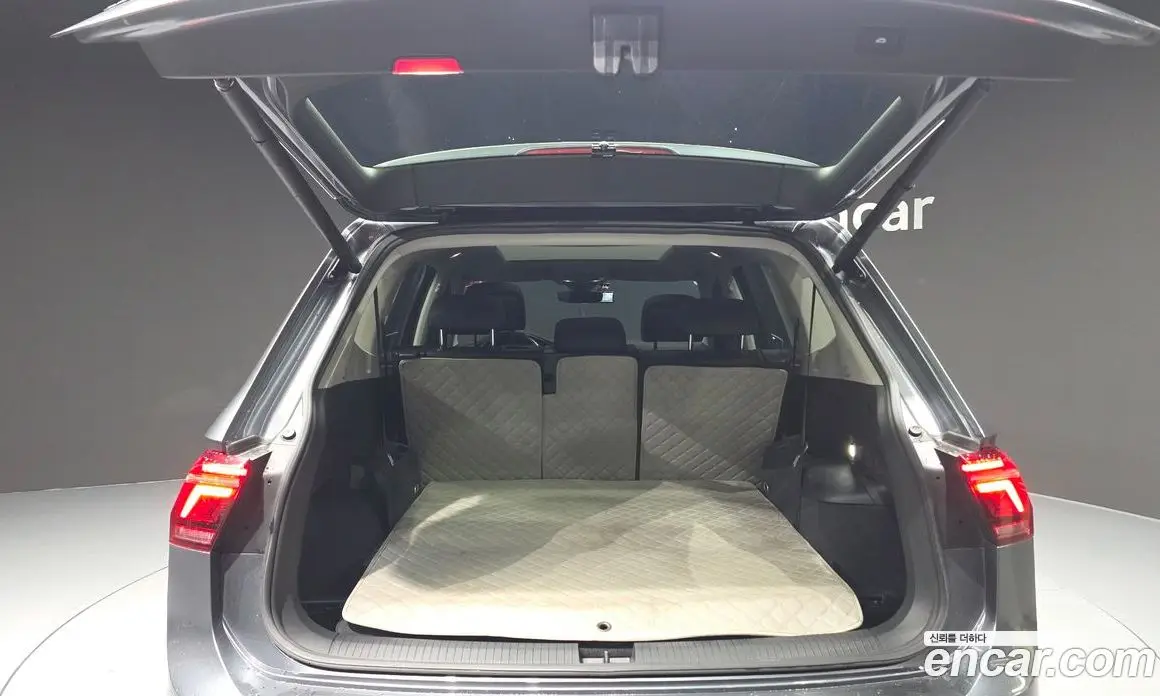Volkswagen Tiguan 2022 2.0 автомат (гидро), фото 20