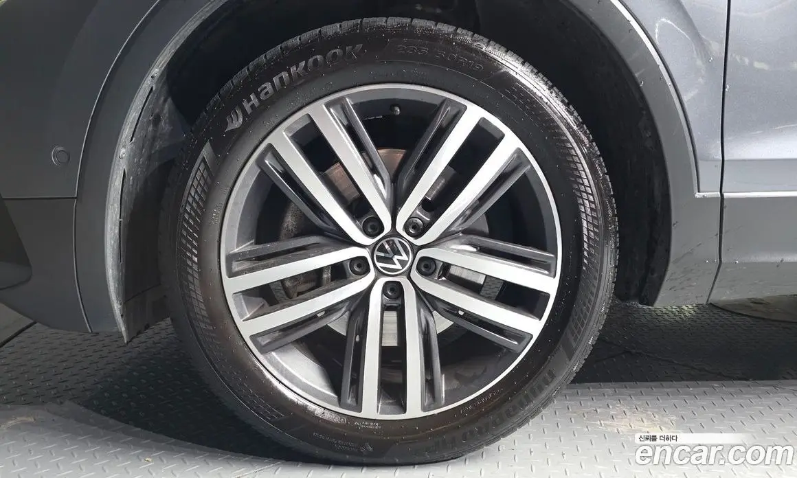 Volkswagen Tiguan 2022 2.0 автомат (гидро), фото 5