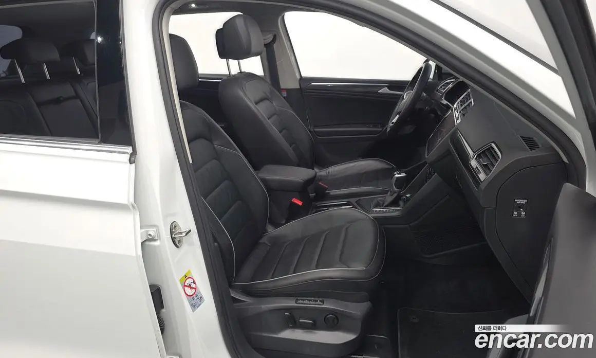 Volkswagen Tiguan 2023 2.0 автомат (гидро), фото 16
