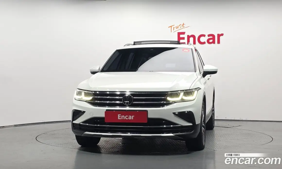 Volkswagen Tiguan 2023 2.0 автомат (гидро), фото 3
