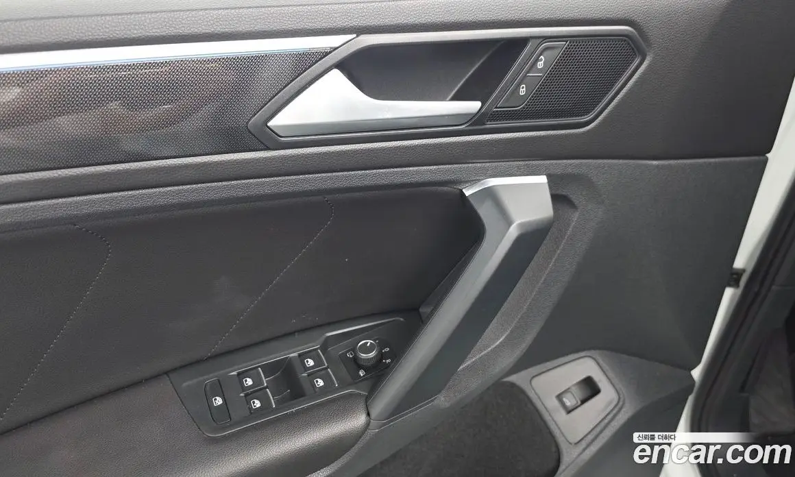 Volkswagen Tiguan 2023 2.0 автомат (гидро), фото 29