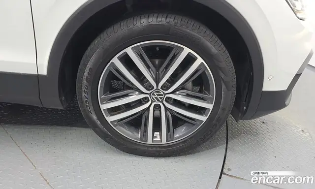 Volkswagen Tiguan 2023 2.0 автомат (гидро), миниатюра 7