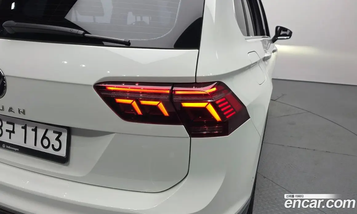 Volkswagen Tiguan 2023 2.0 автомат (гидро), фото 9