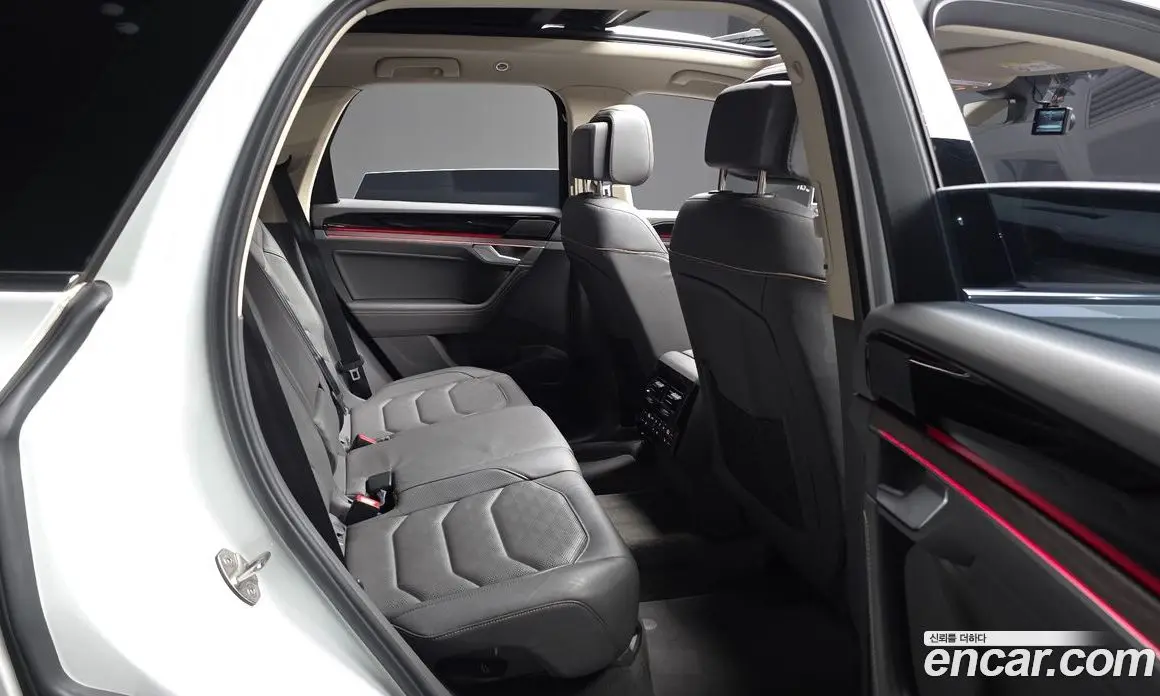 Volkswagen Touareg 2023 3.0 автомат (гидро), фото 17