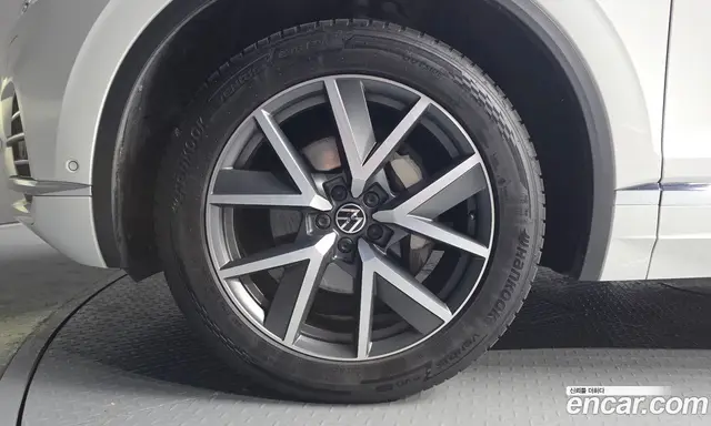 Volkswagen Touareg 2023 3.0 автомат (гидро), миниатюра 5