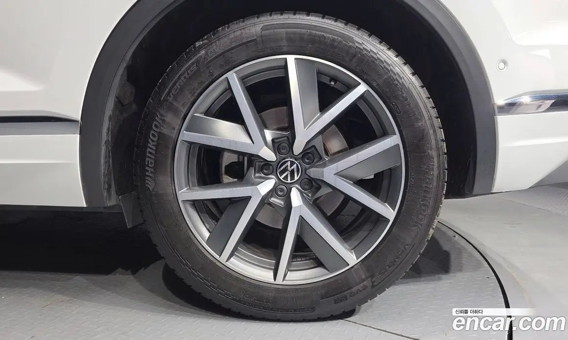 Volkswagen Touareg 2023 3.0 автомат (гидро), фото 7