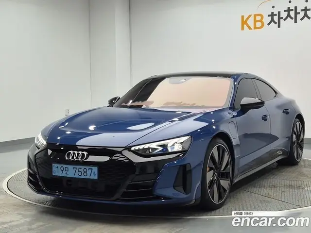 Audi e-tron GT 2022 0.1 автомат (гидро), миниатюра 1