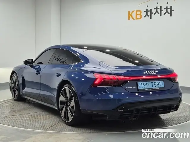 Audi e-tron GT 2022 0.1 автомат (гидро), миниатюра 2
