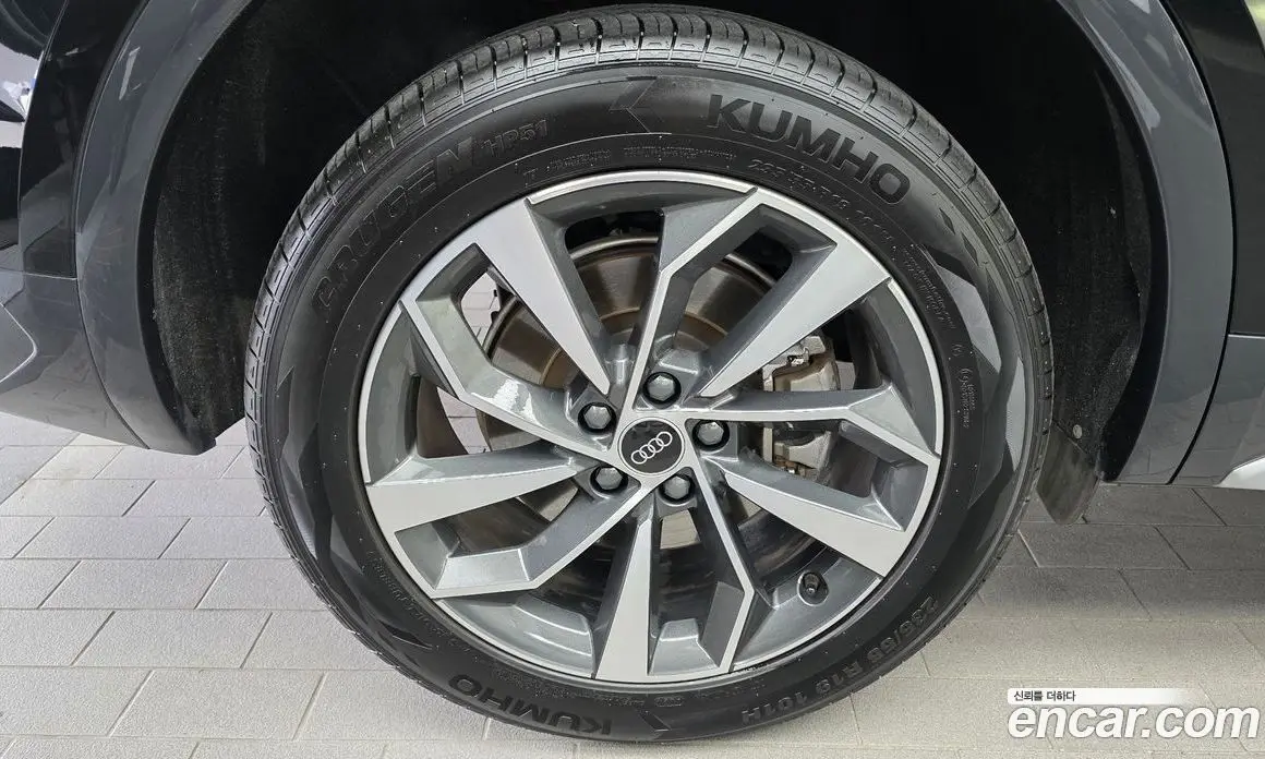 Audi Q5 2021 2.0 автомат (гидро), фото 5