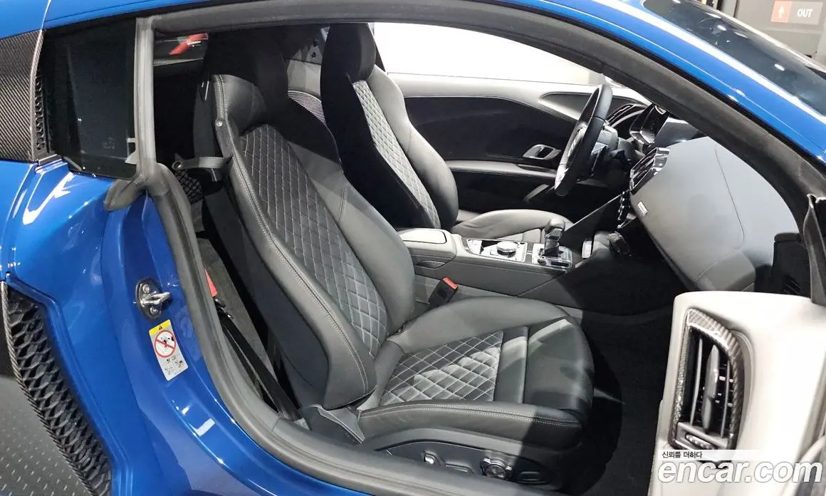 Audi R8 2021 5.2 автомат (гидро), фото 17