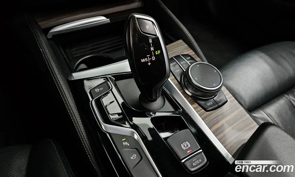 BMW 5 серия 2017 2.0 автомат (гидро), фото 9