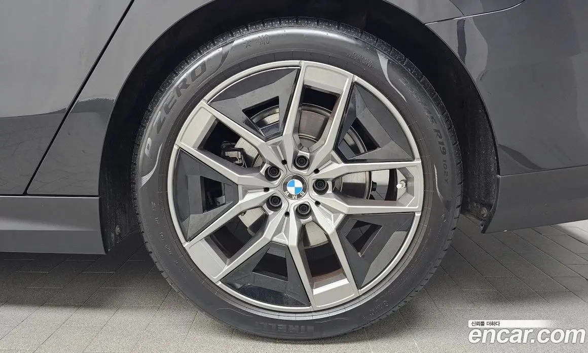 BMW 5 серия 2023 2.0 автомат (гидро), фото 6