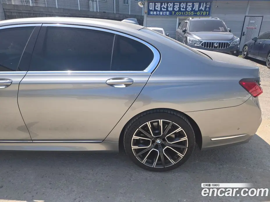 BMW 7 серия 2022 3.0 автомат (гидро), фото 6