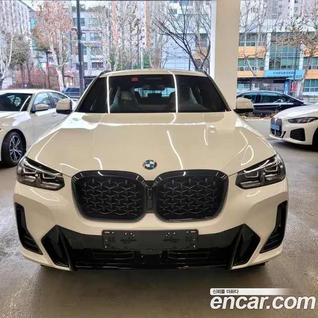 BMW X4 2025 2.0 автомат (гидро), миниатюра 1