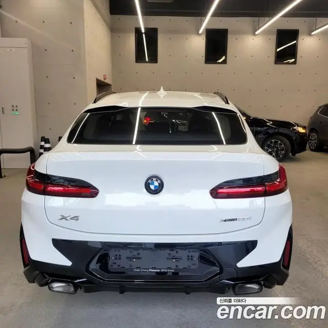 BMW X4 2025 2.0 автомат (гидро), миниатюра 4