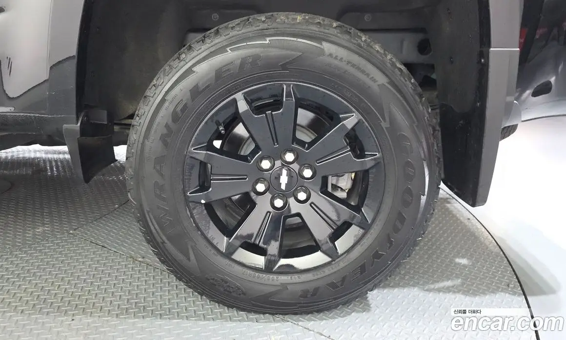 Chevrolet Colorado 2022 3.6 автомат (гидро), фото 7