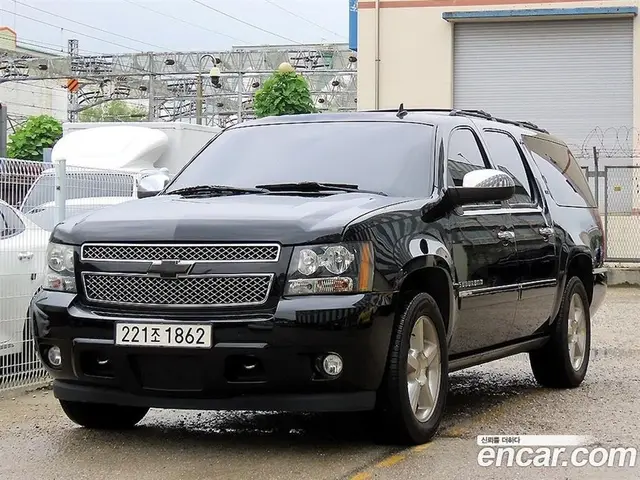 Chevrolet Surburban 2014 5.3 автомат (гидро), миниатюра 3