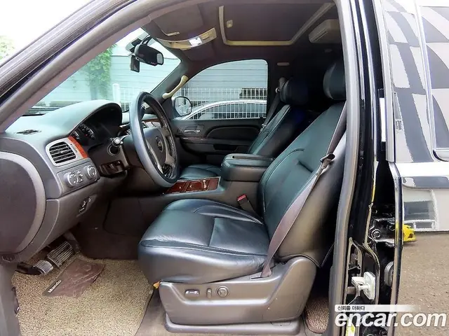 Chevrolet Surburban 2014 5.3 автомат (гидро), миниатюра 7