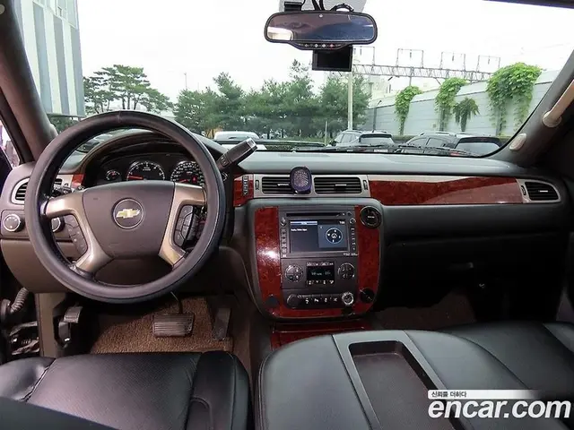 Chevrolet Surburban 2014 5.3 автомат (гидро), миниатюра 10