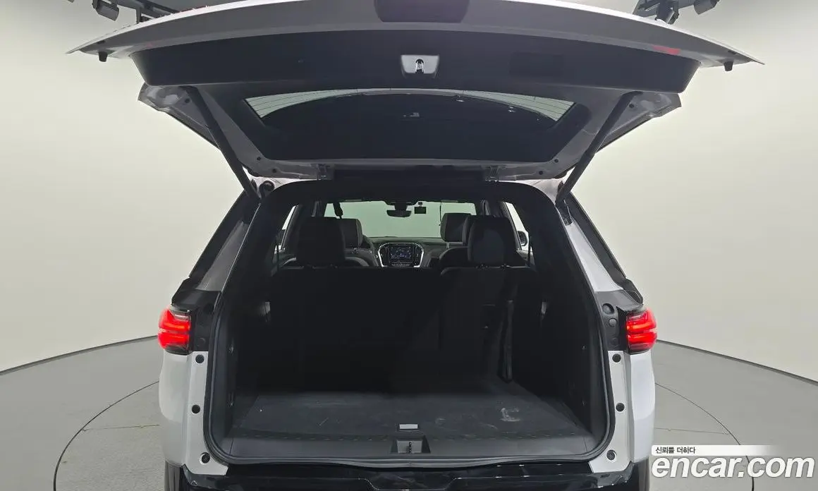 Chevrolet Traverse 2023 3.6 автомат (гидро), фото 26