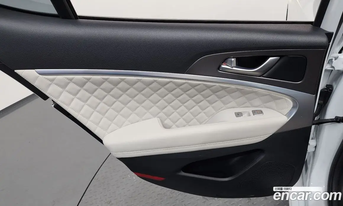 Genesis G70 2023 2.5 автомат (гидро), фото 15