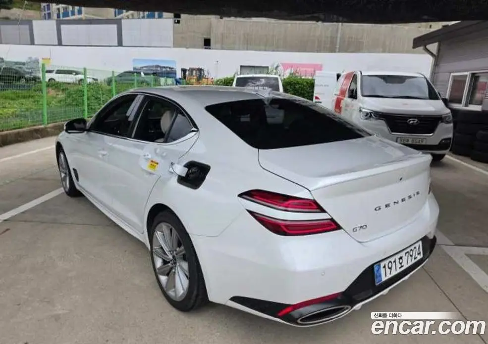 Genesis G70 2023 2.5 автомат (гидро), фото 9