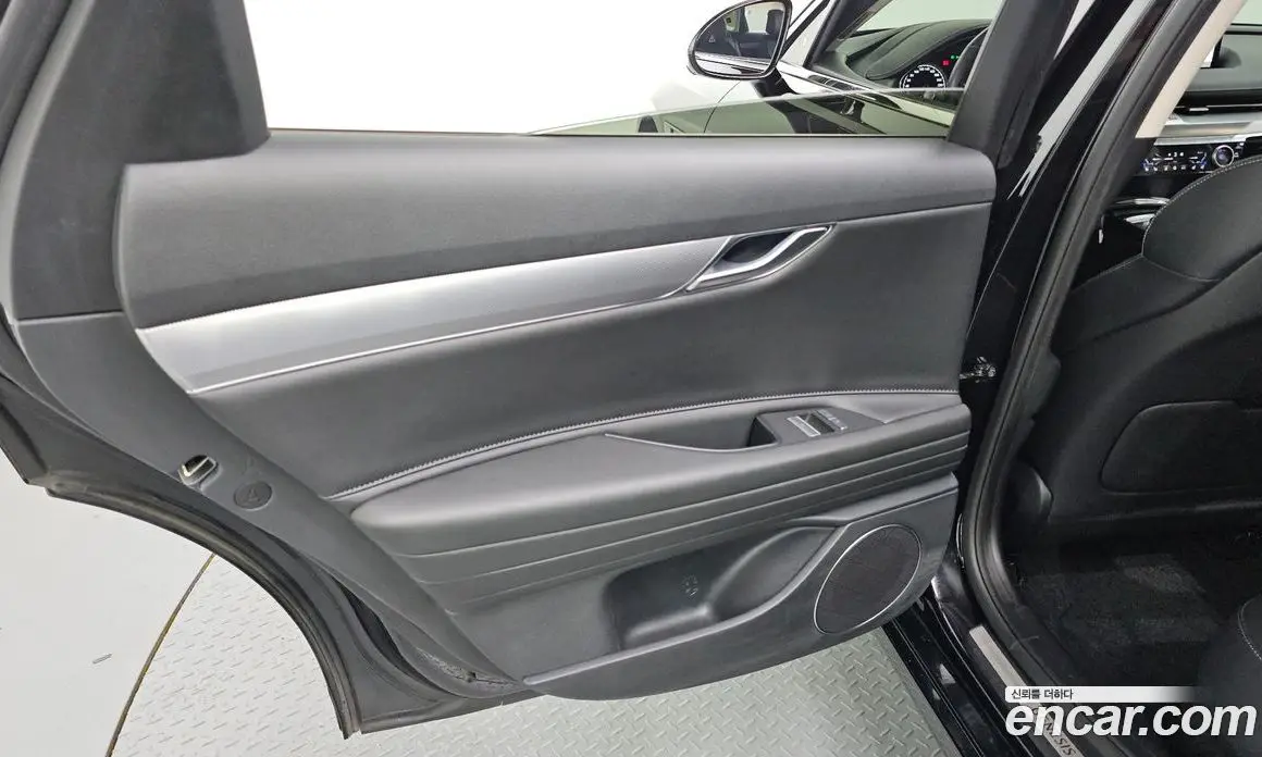Genesis G80 2023 2.5 автомат (гидро), фото 14