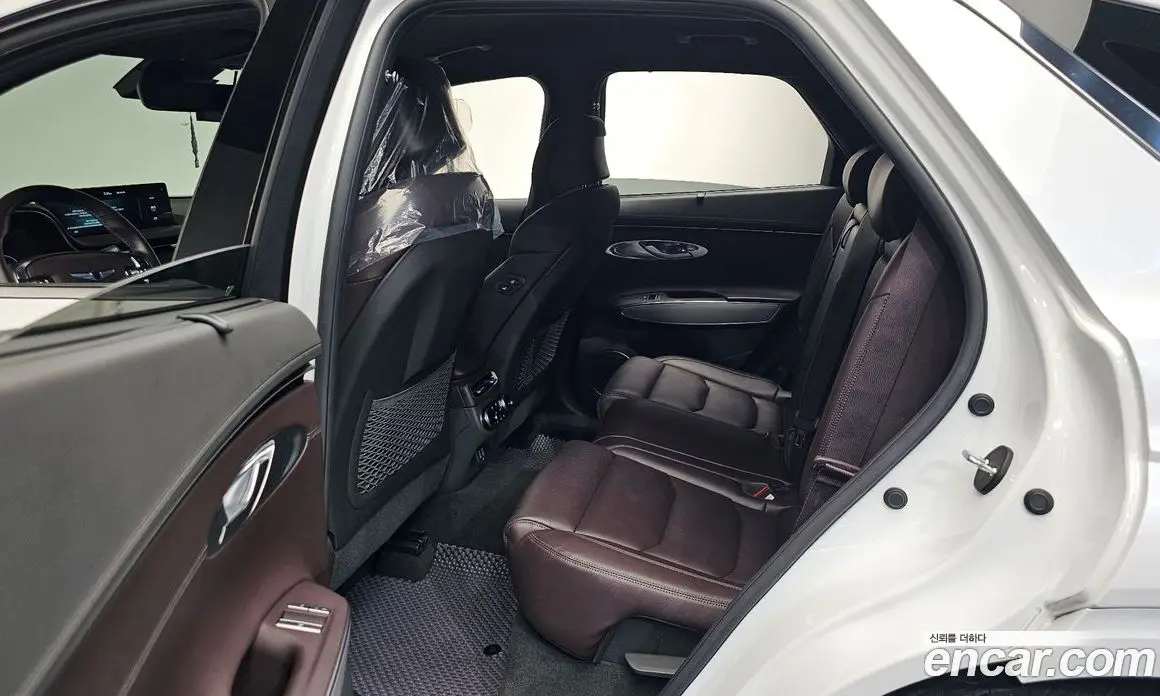 Genesis GV70 2021 2.5 автомат (гидро), фото 16
