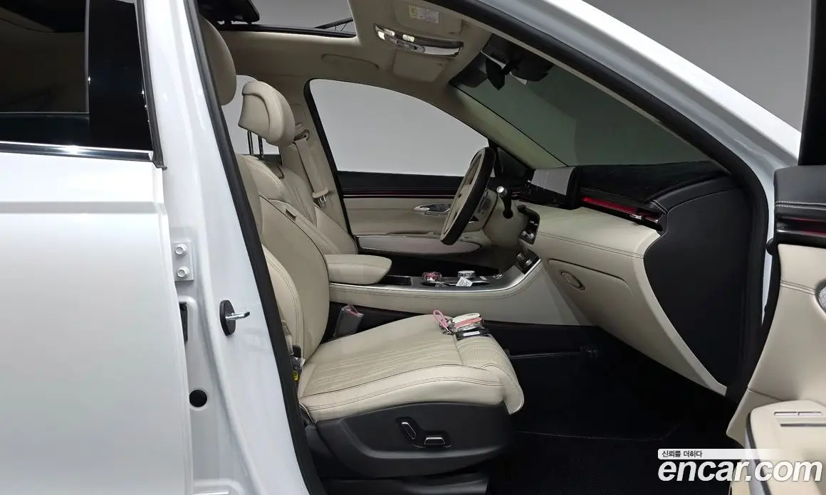 Genesis GV70 2025 2.5 автомат (гидро), фото 15